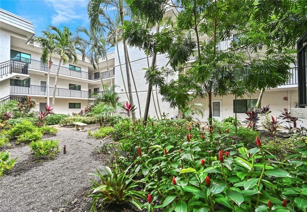 788 Park Shore Dr , Unit G17, Naples, FL 34103 Photo