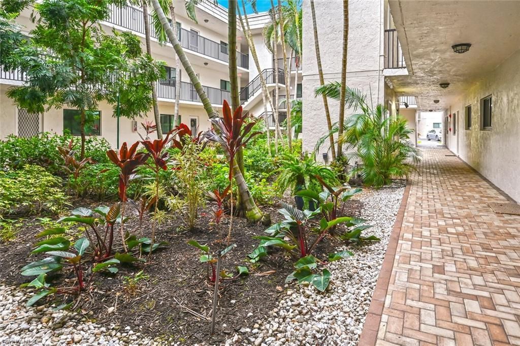 788 Park Shore Dr , Unit G17, Naples, FL 34103 Photo