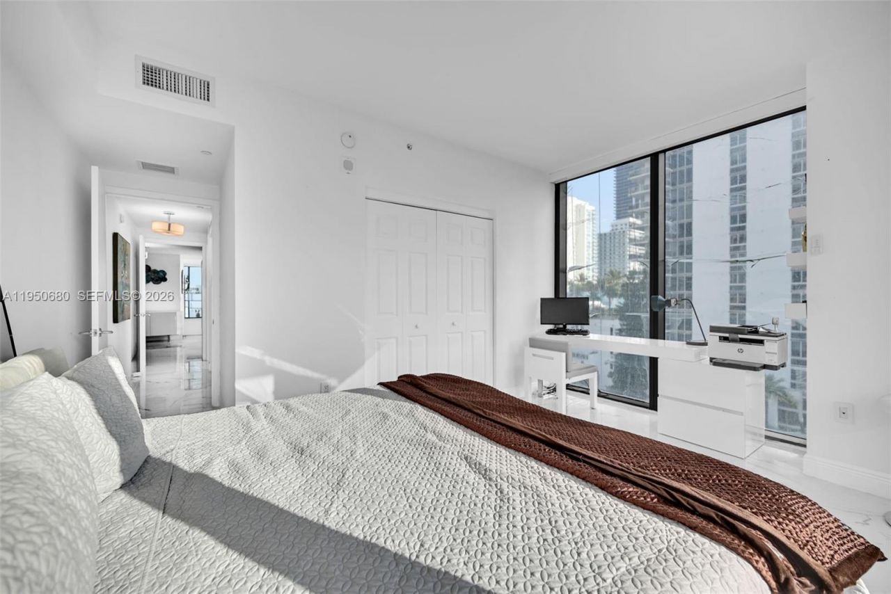 460 NE 28th St, Unit 608, Miami, FL 33137 Photo