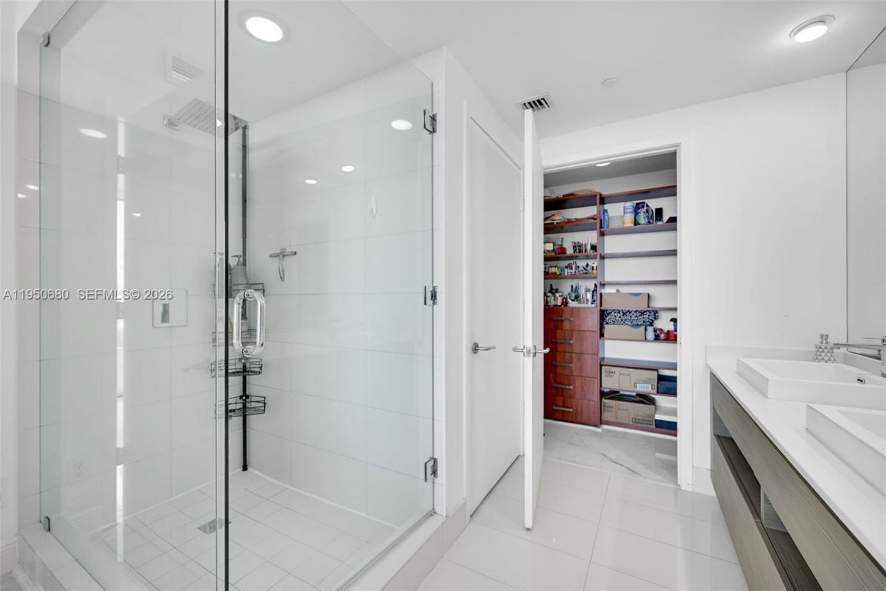 460 NE 28th St, Unit 608, Miami, FL 33137 Photo