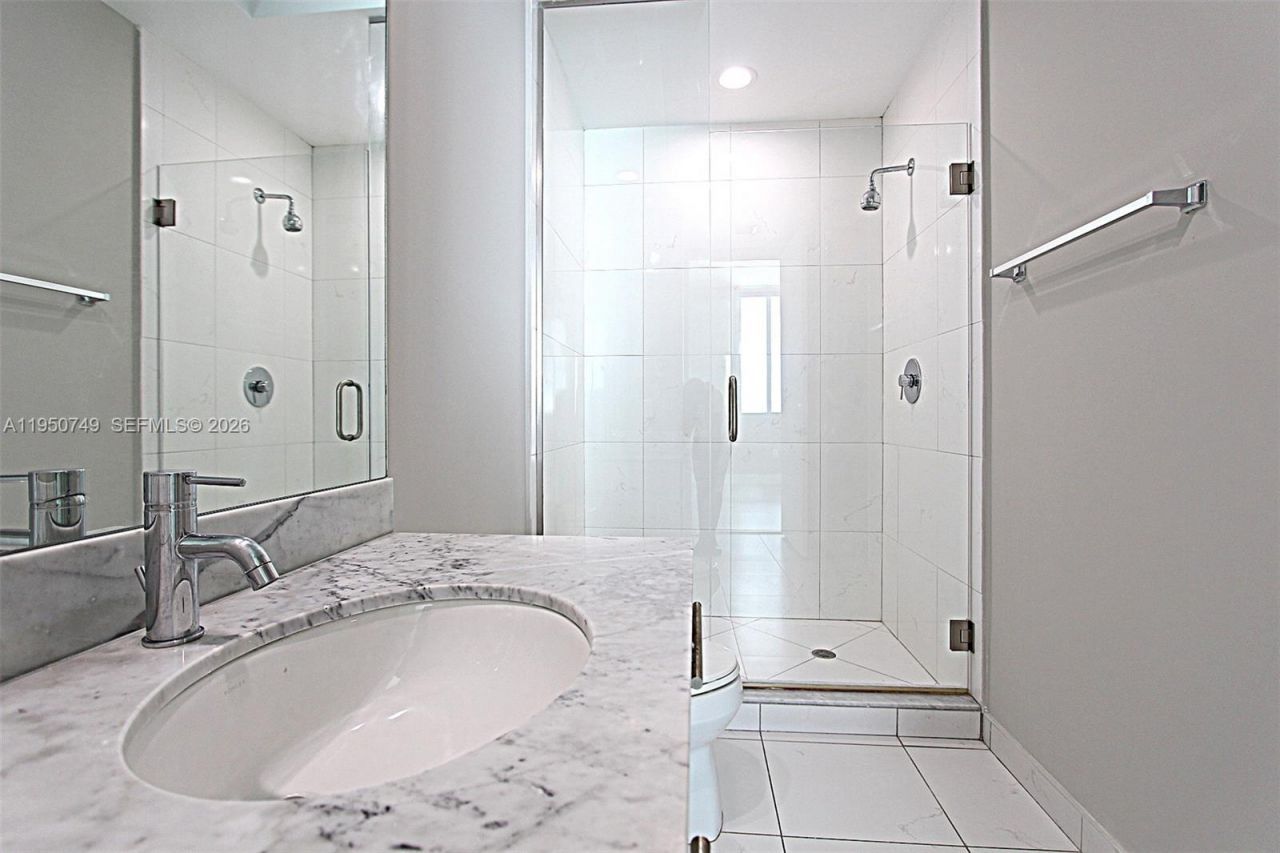 500 Brickell Ave, Unit 4110, Miami, FL 33131 Photo