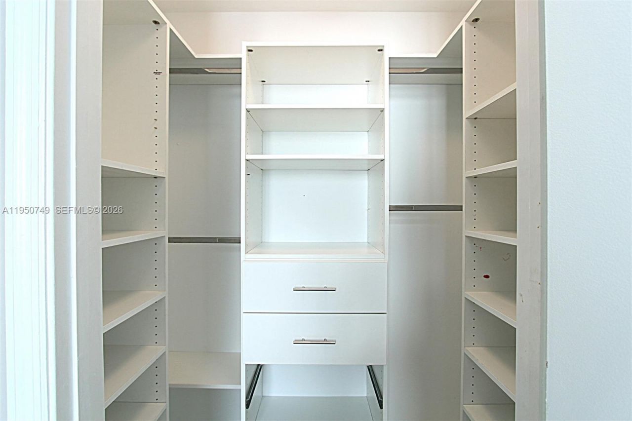 500 Brickell Ave, Unit 4110, Miami, FL 33131 Photo