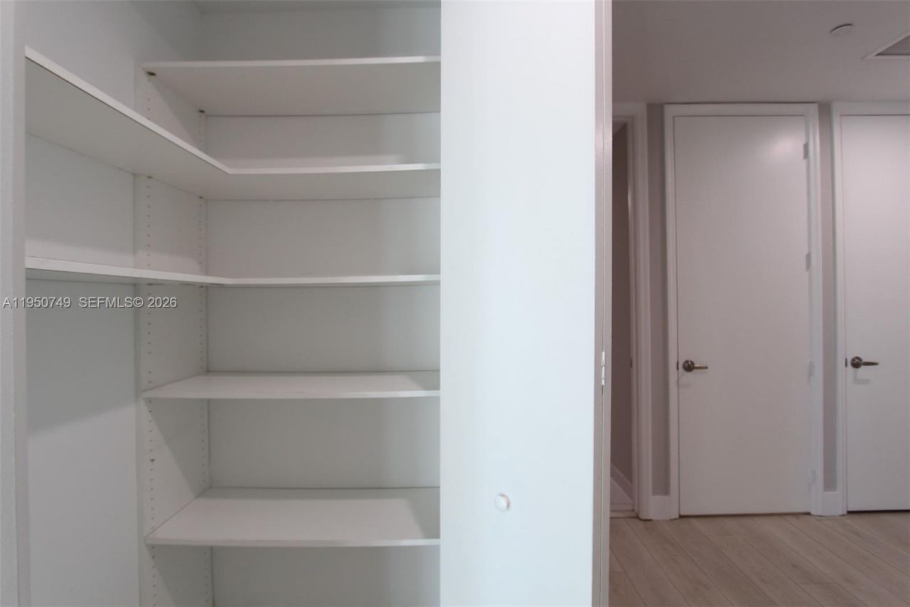 500 Brickell Ave, Unit 4110, Miami, FL 33131 Photo