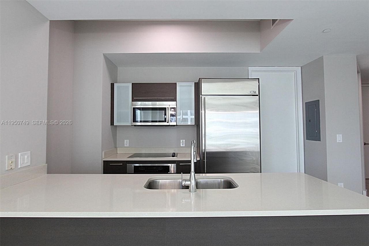 500 Brickell Ave, Unit 4110, Miami, FL 33131 Photo