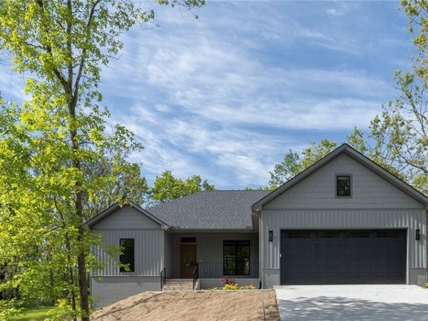 6 Cargill Lane, Bella Vista, AR 72715