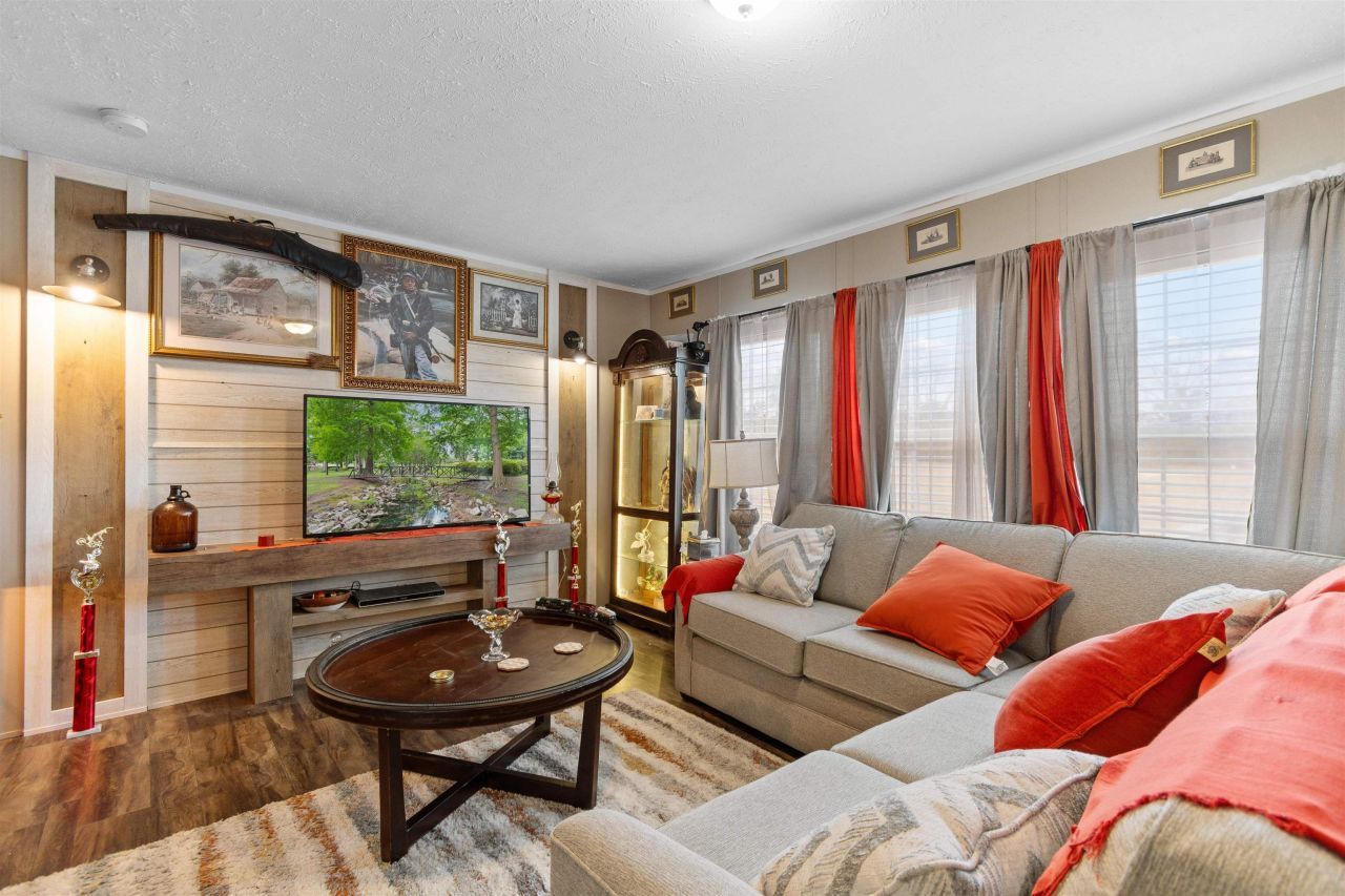 2482 Wigley Rd. Photo 9