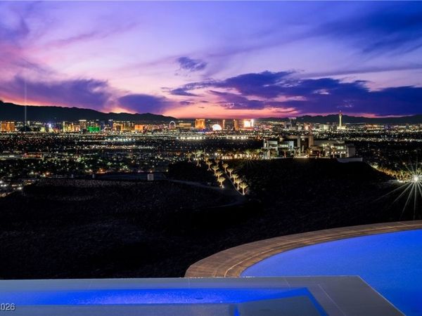 716 Dragon Peak Drive, Henderson, NV 89012