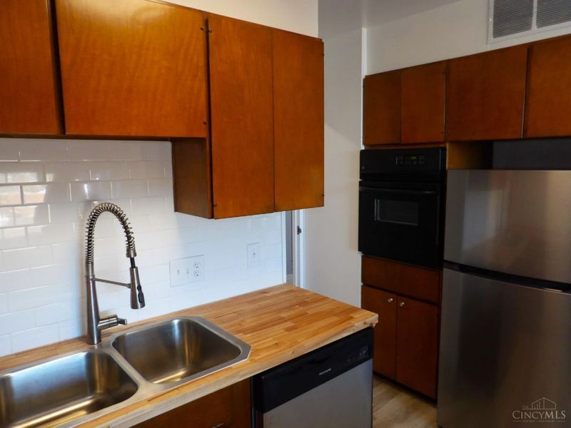 810 Matson Place, Unit 703, Cincinnati, OH 45204 Photo 17