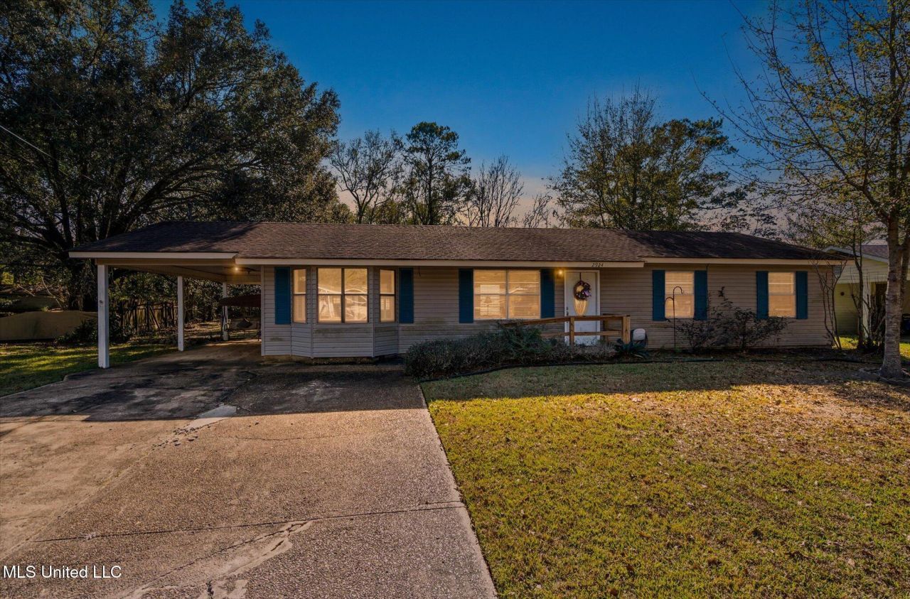 2924 Dantzler Street, Moss Point, MS 39563 Main Photo