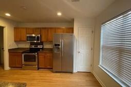 654 Bridlewood Lane Lane photo 4