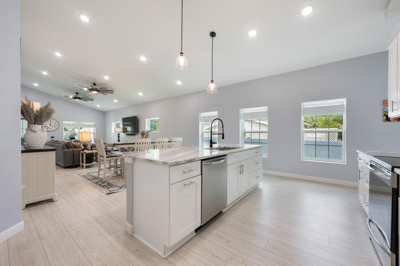 141 W Main Street, Lake Helen, FL 32744 Photo