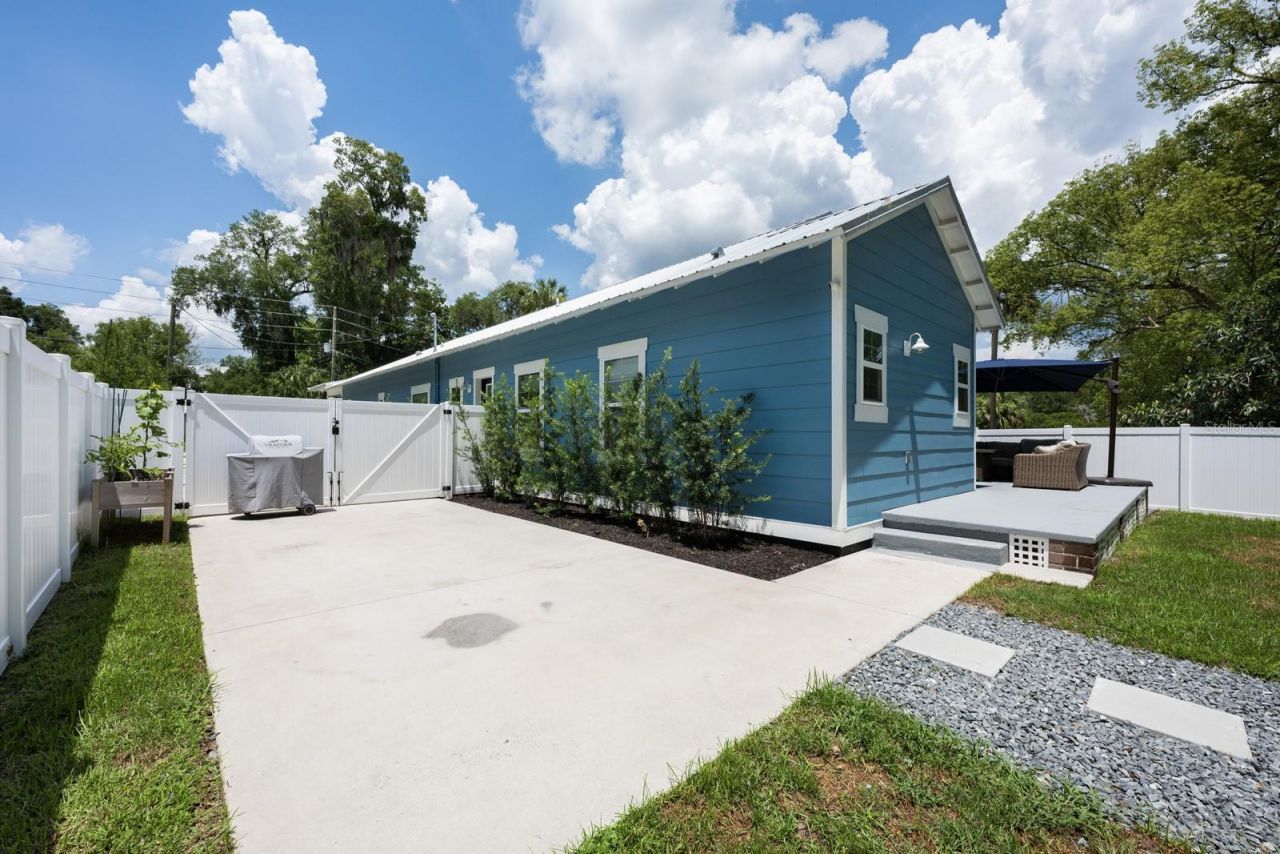 141 W Main Street, Lake Helen, FL 32744 Photo