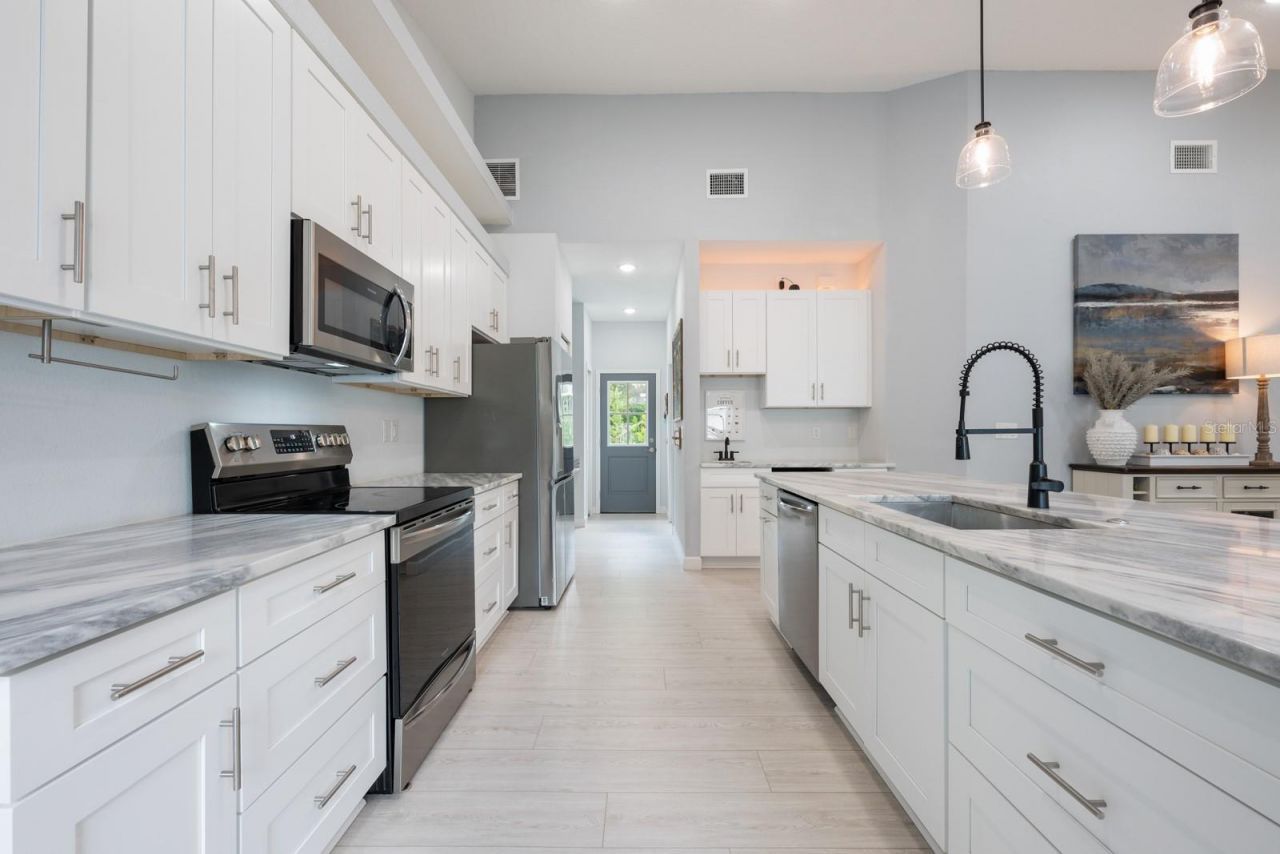 141 W Main Street, Lake Helen, FL 32744 Photo