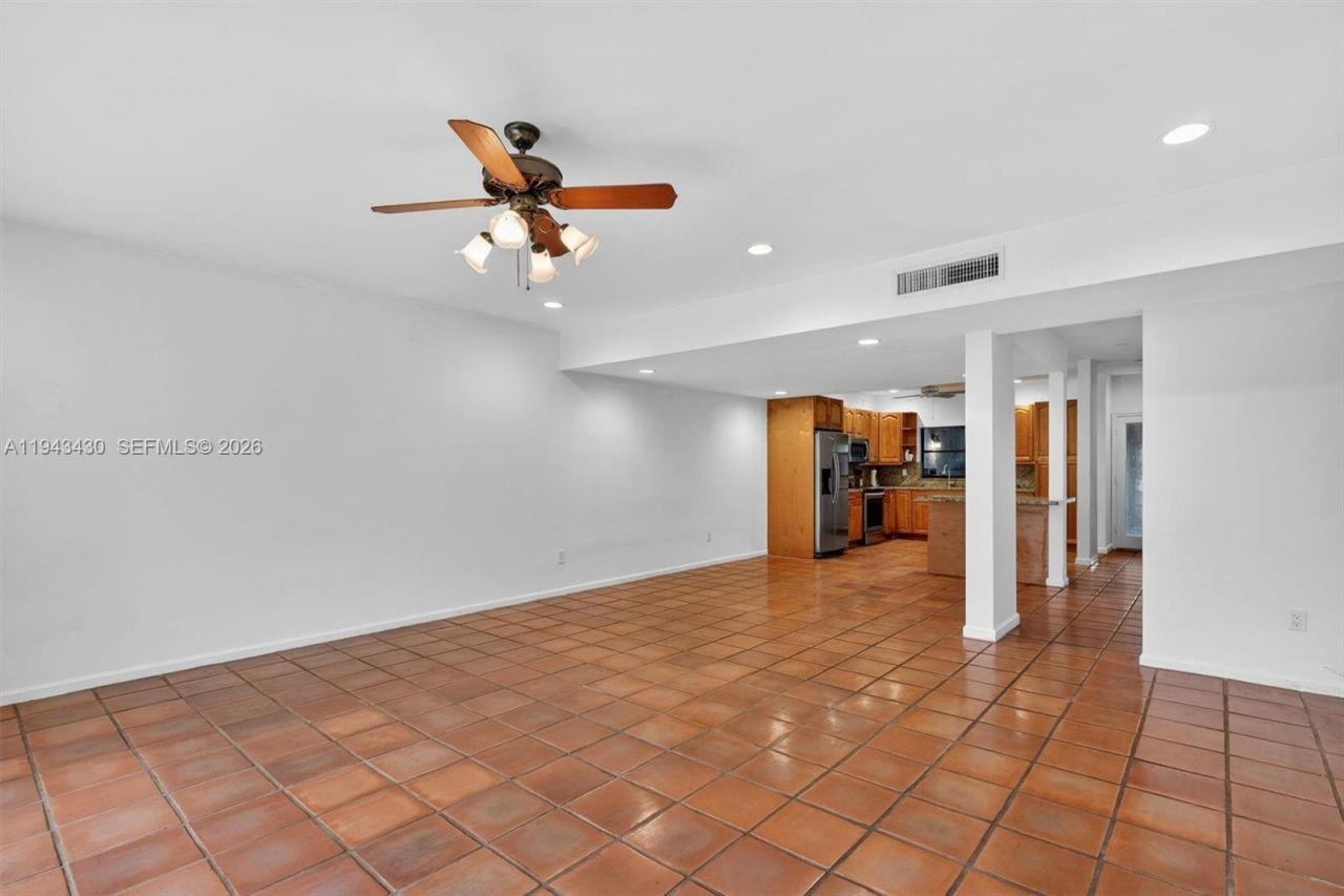 8896 SW 62nd Ter, Unit 7-G, Miami, FL 33173 Photo