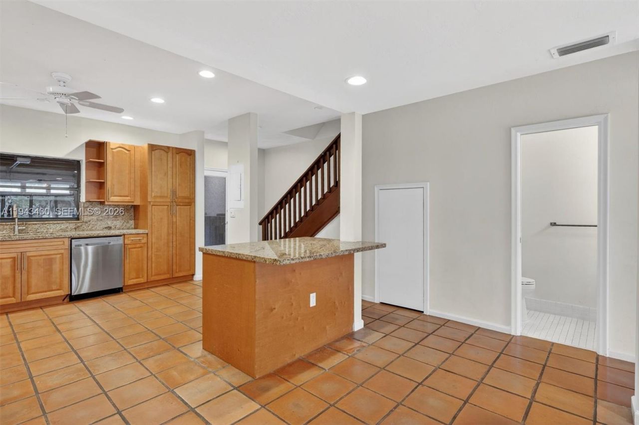 8896 SW 62nd Ter, Unit 7-G, Miami, FL 33173 Photo