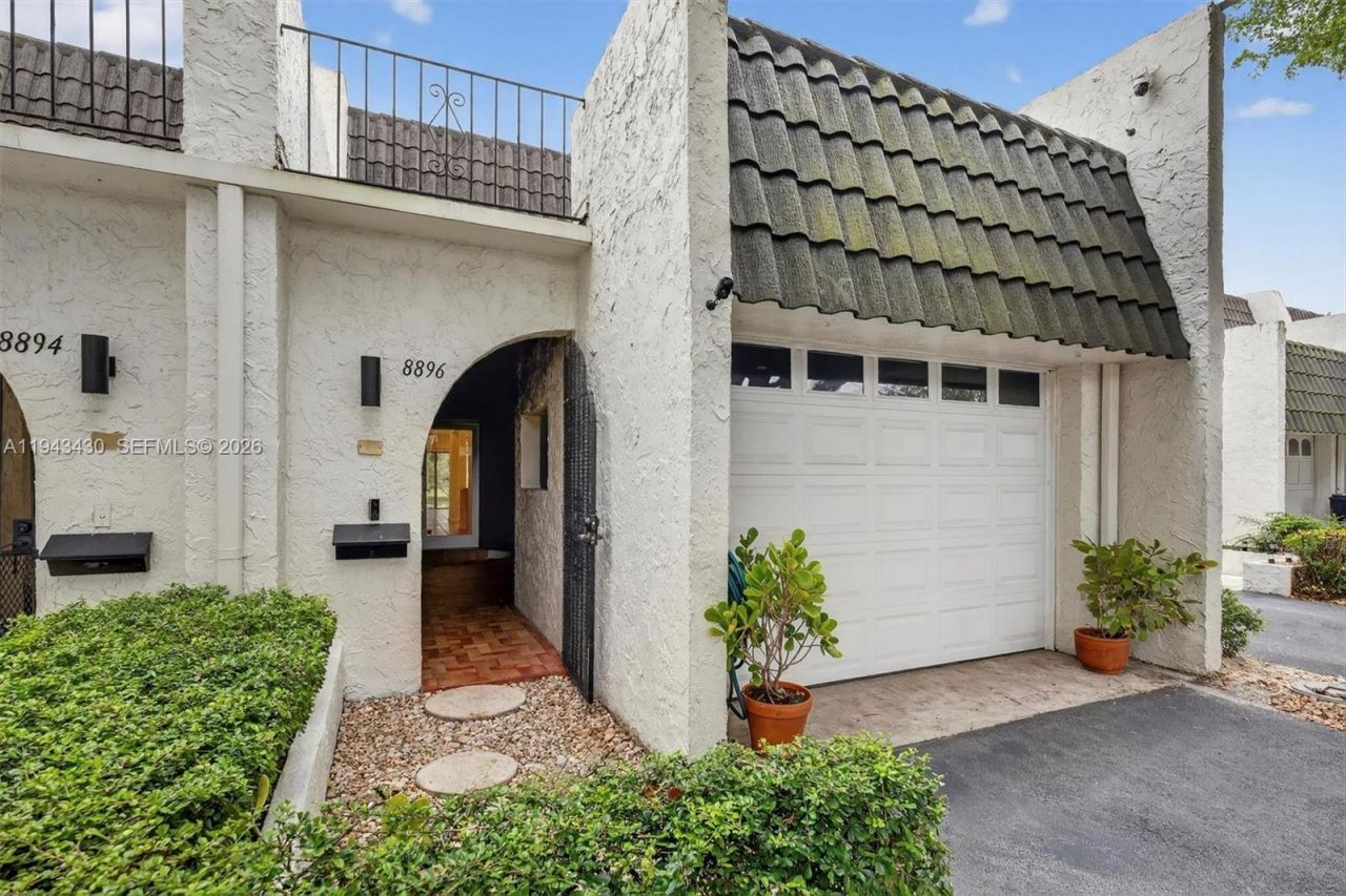 8896 SW 62nd Ter, Unit 7-G, Miami, FL 33173 Photo