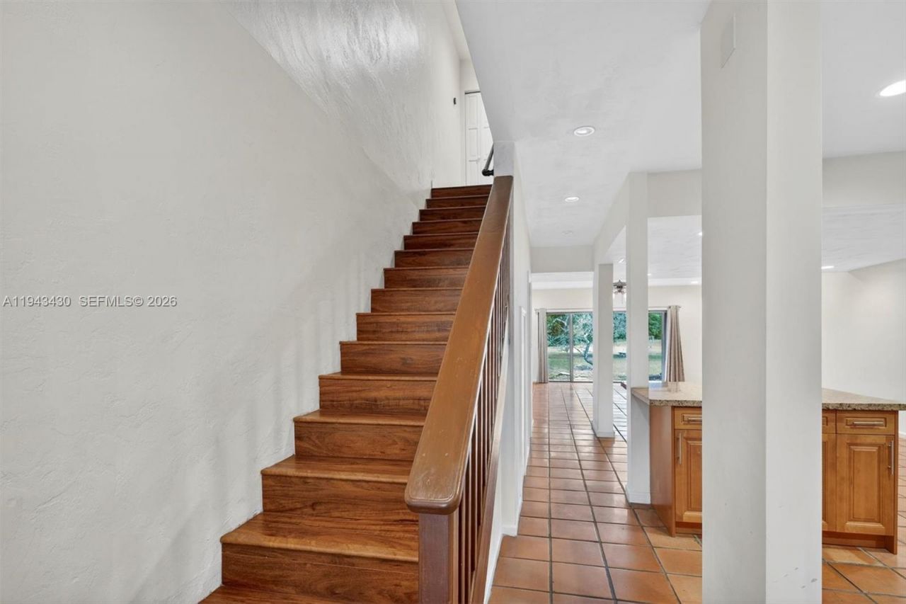 8896 SW 62nd Ter, Unit 7-G, Miami, FL 33173 Photo