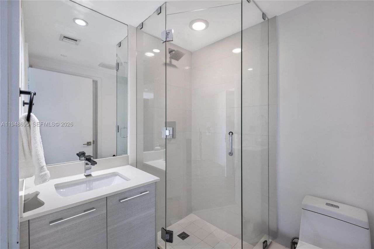 650 NE 32nd St, Unit 4306, Miami, FL 33137 Photo