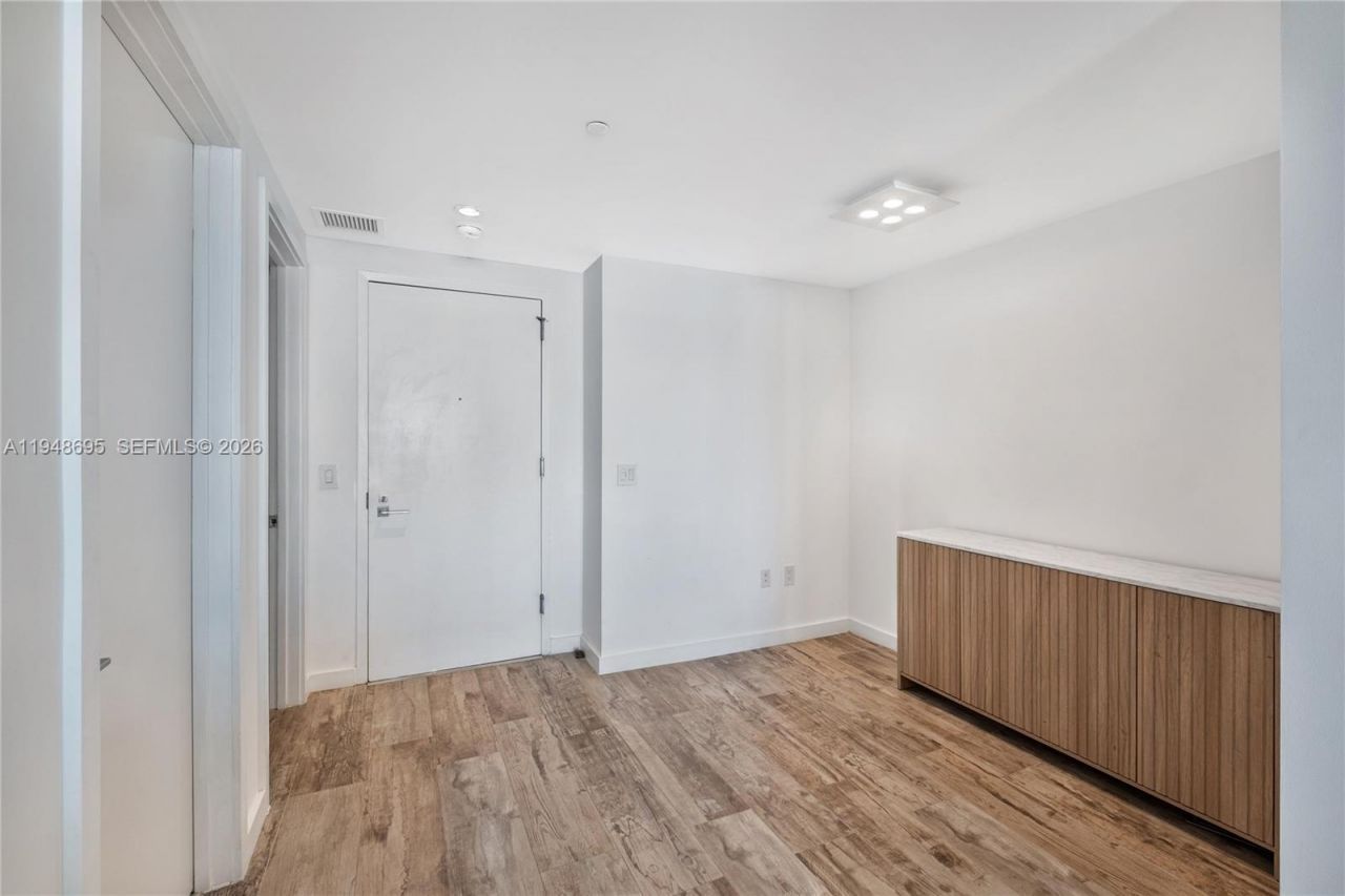 650 NE 32nd St, Unit 4306, Miami, FL 33137 Photo