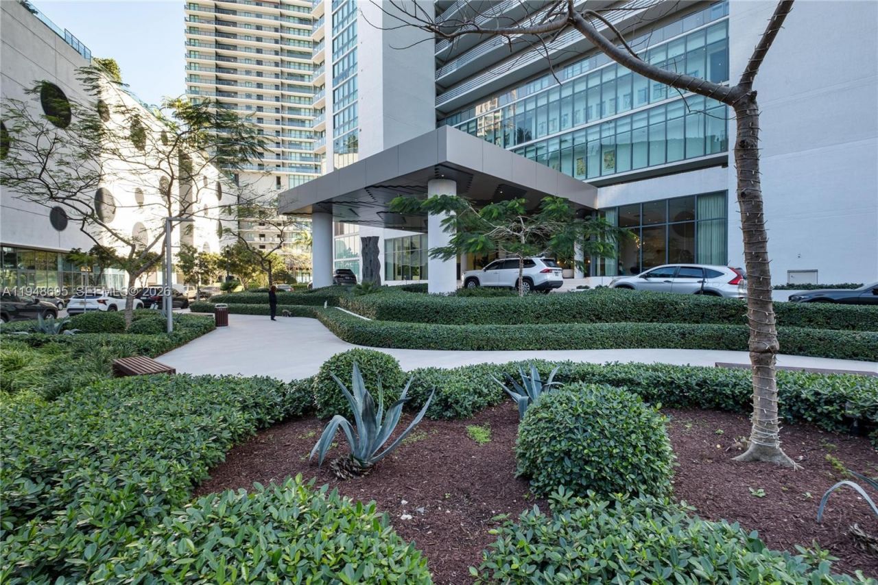 650 NE 32nd St, Unit 4306, Miami, FL 33137 Photo