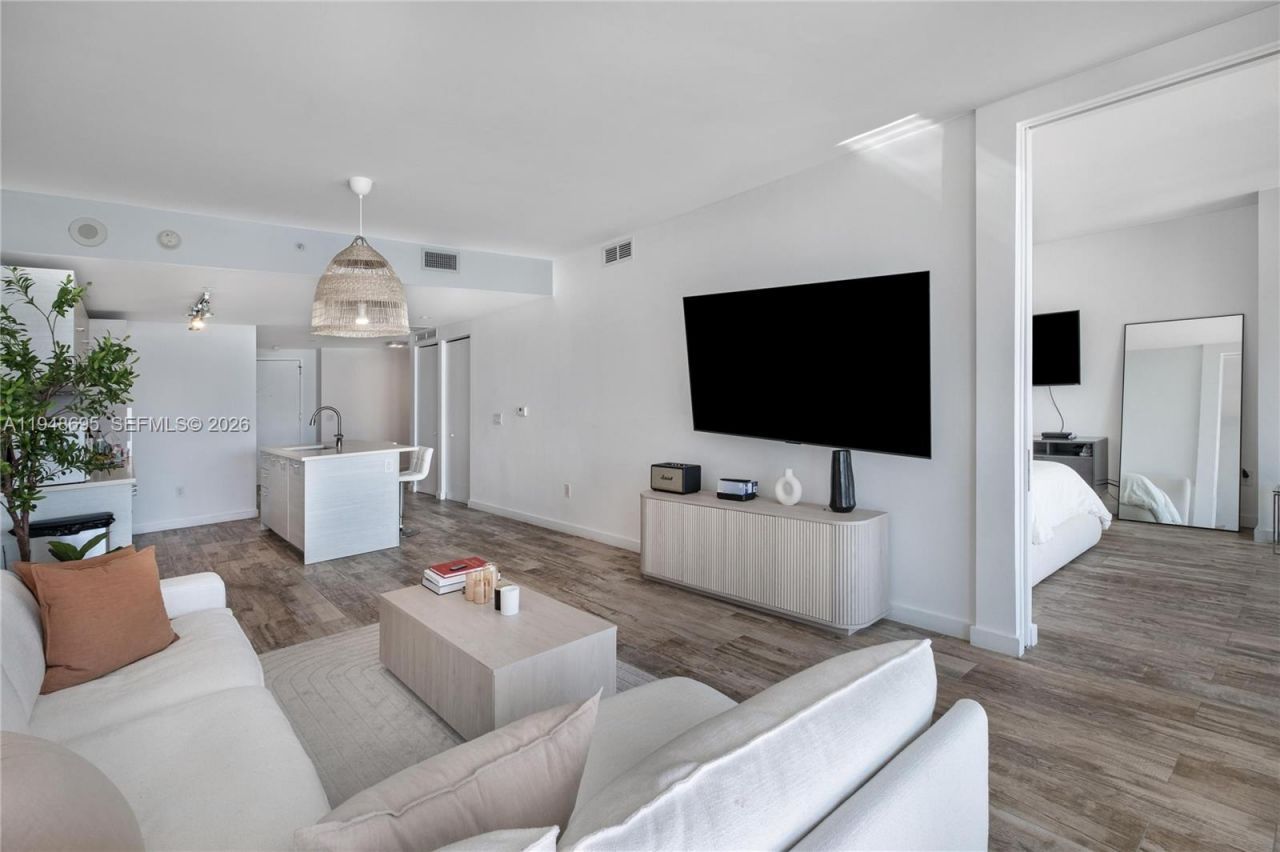 650 NE 32nd St, Unit 4306, Miami, FL 33137 Photo