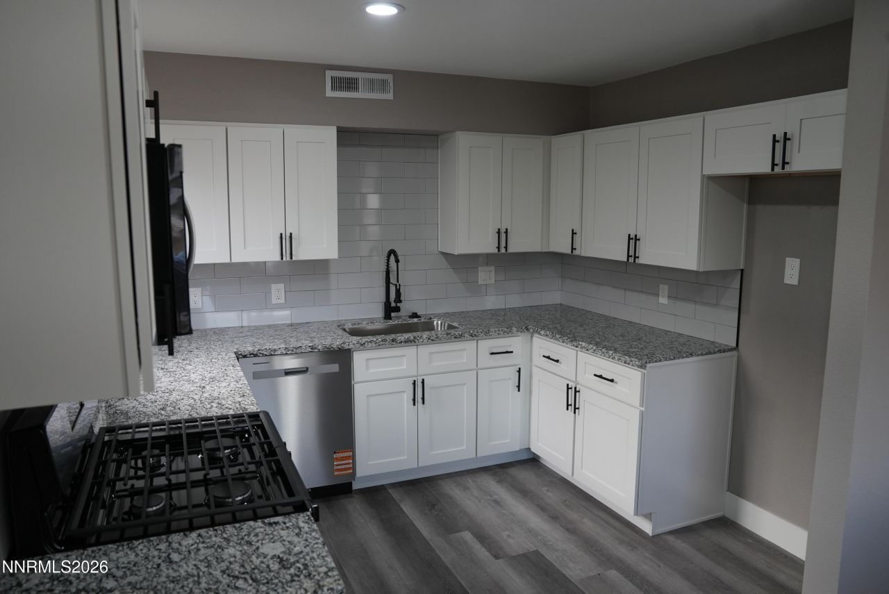 11 E J Street, Sparks, NV 89431 Photo