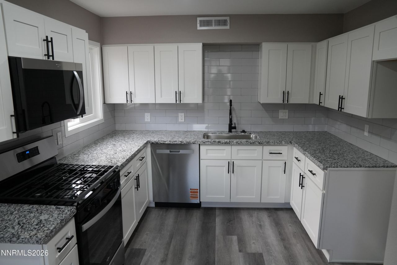 11 E J Street, Sparks, NV 89431 Photo