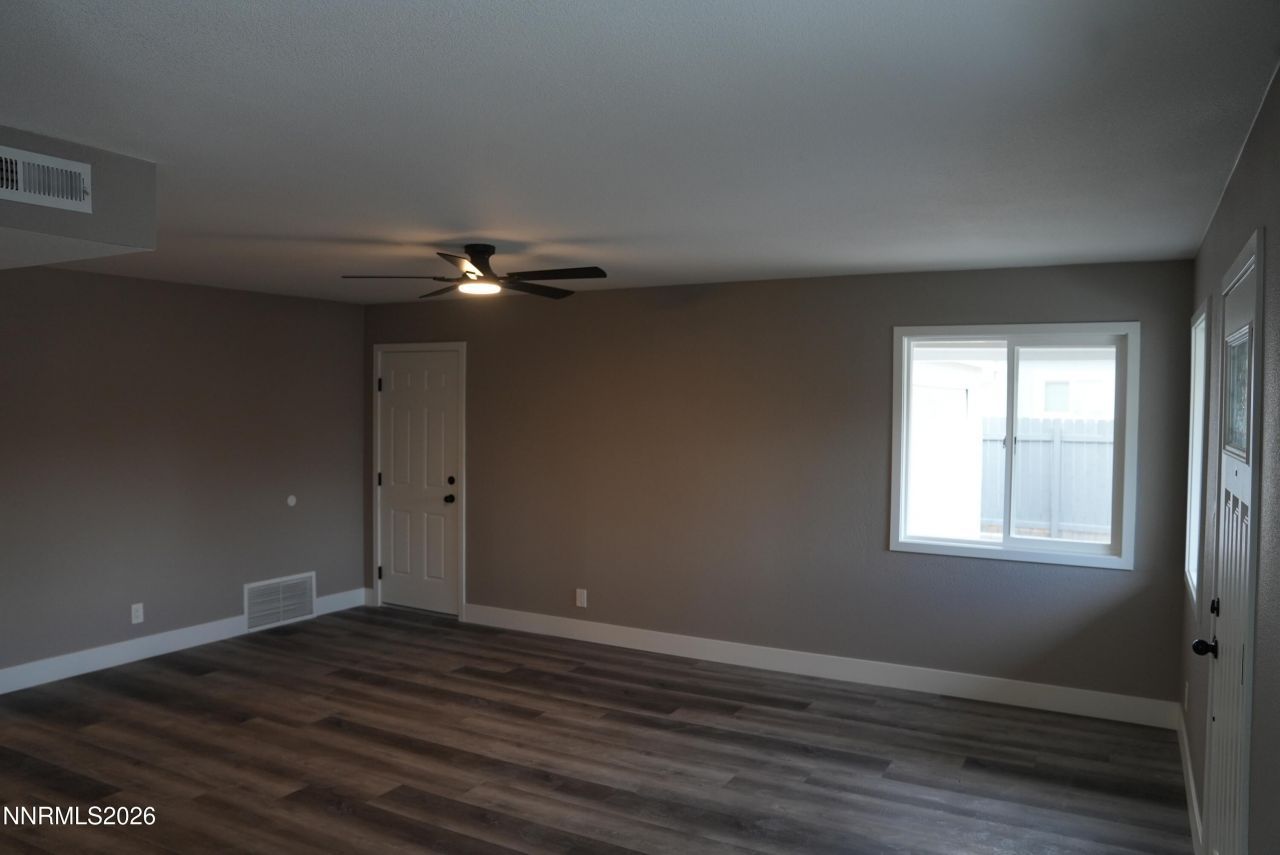 11 E J Street, Sparks, NV 89431 Photo