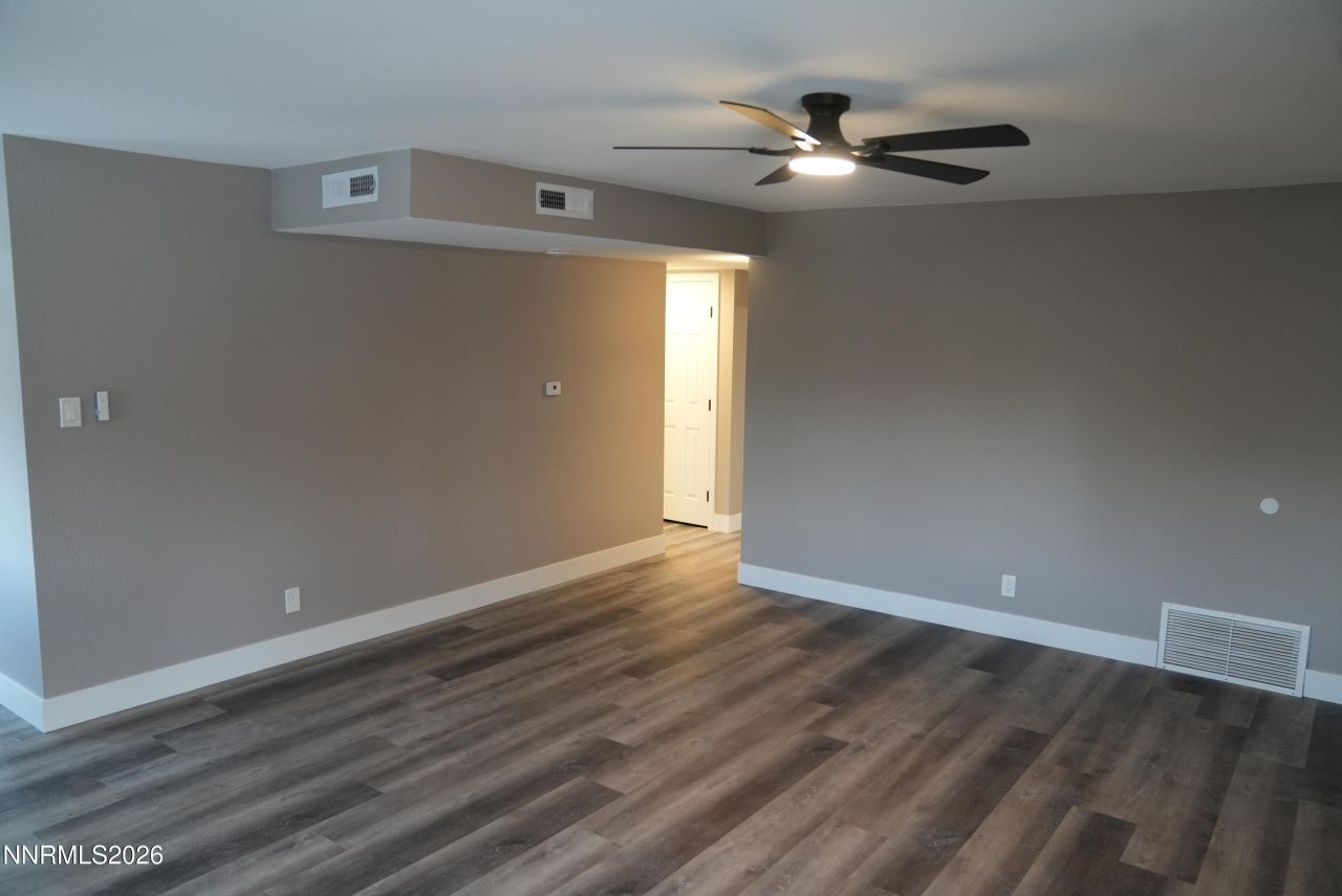 11 E J Street, Sparks, NV 89431 Photo