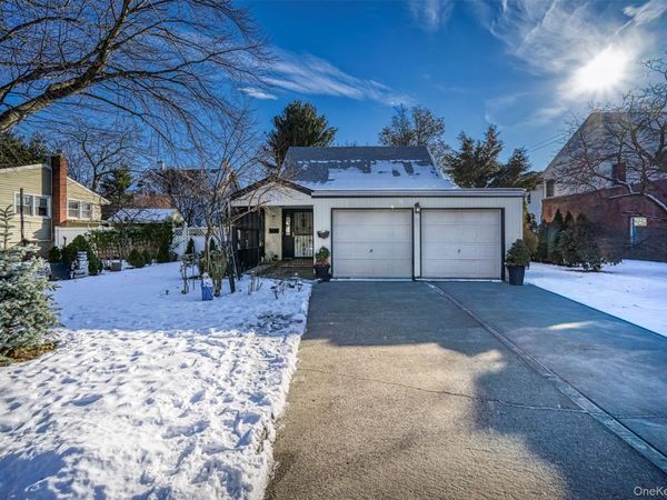 524 Livingston Street, Westbury, NY 11590