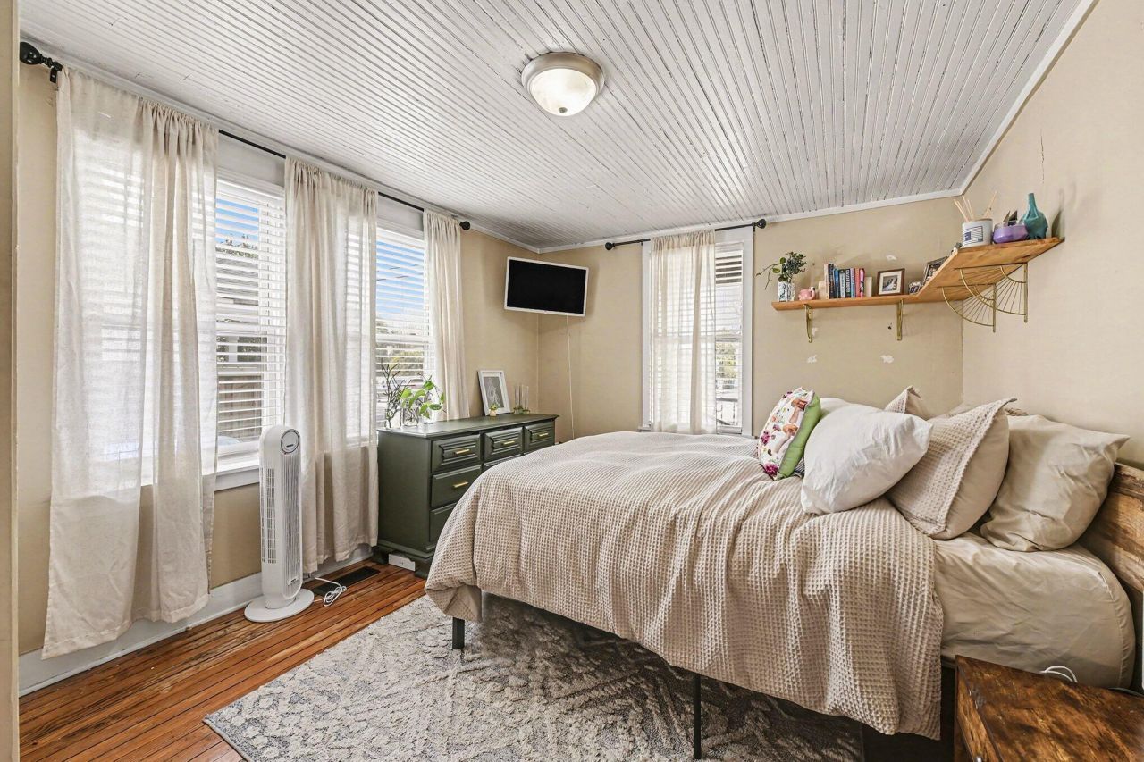 81 Simons Street Photo 14