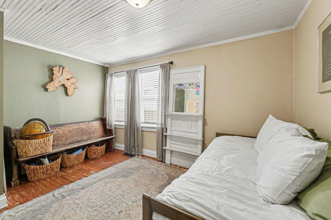 81 Simons Street Photo 16