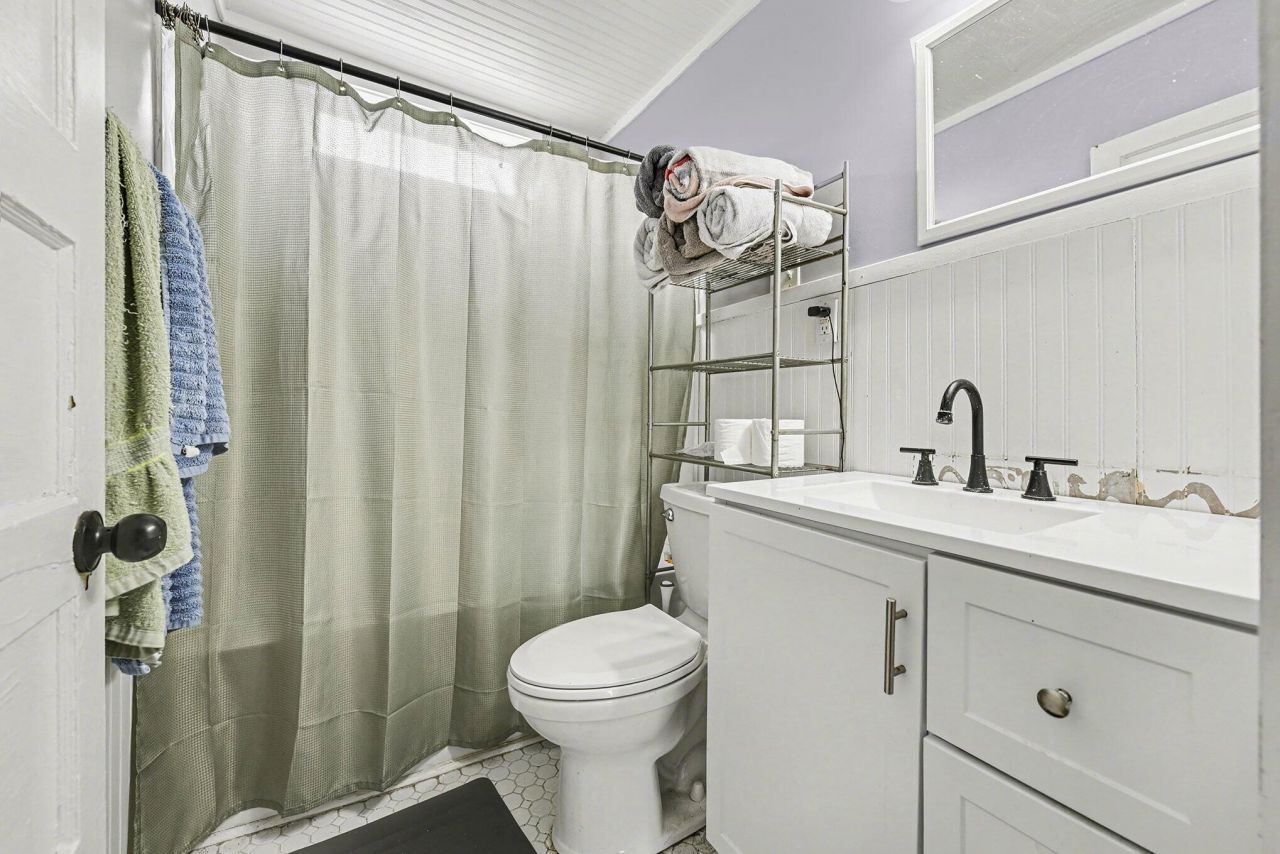 81 Simons Street Photo 26