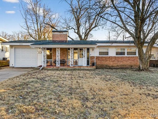 2320 Cherry Lane, Florissant, MO 63033