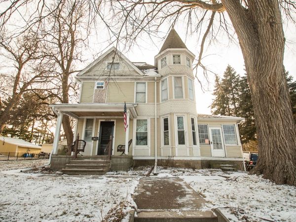 1023 S PEORIA Avenue, Dixon, IL 61021