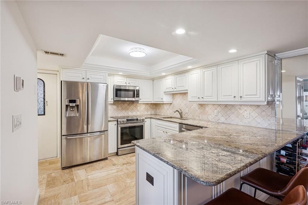 3951 Gulf Shore Blvd N, Unit 505, Naples, FL 34103 Photo