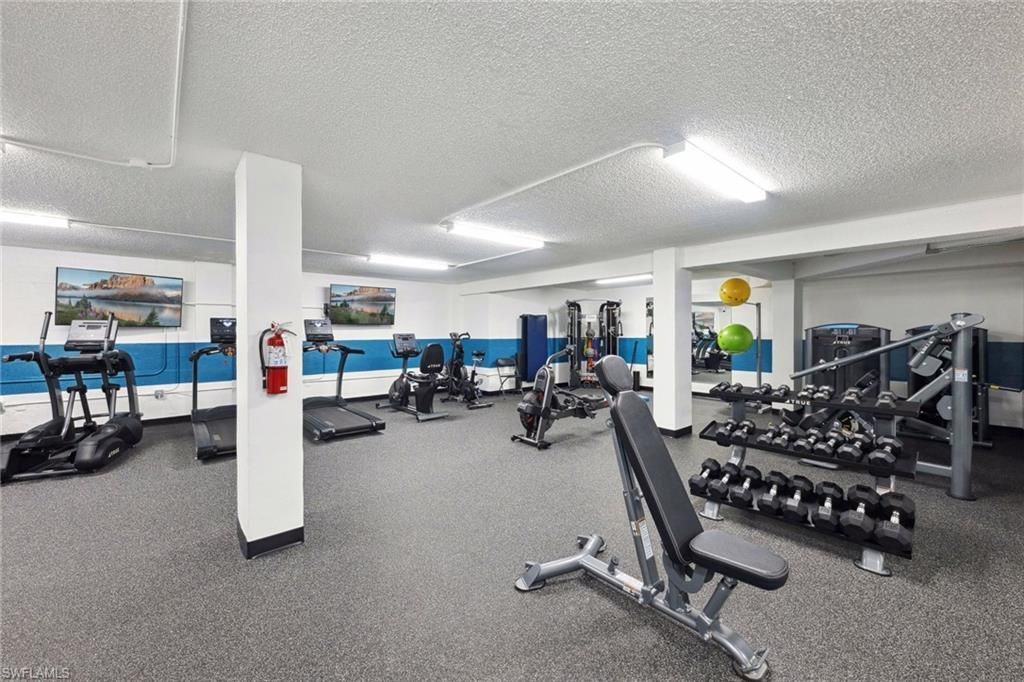 3951 Gulf Shore Blvd N, Unit 505, Naples, FL 34103 Photo