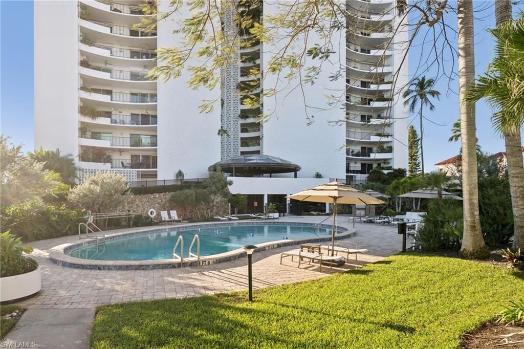 3951 Gulf Shore Blvd N, Unit 505, Naples, FL 34103 Photo