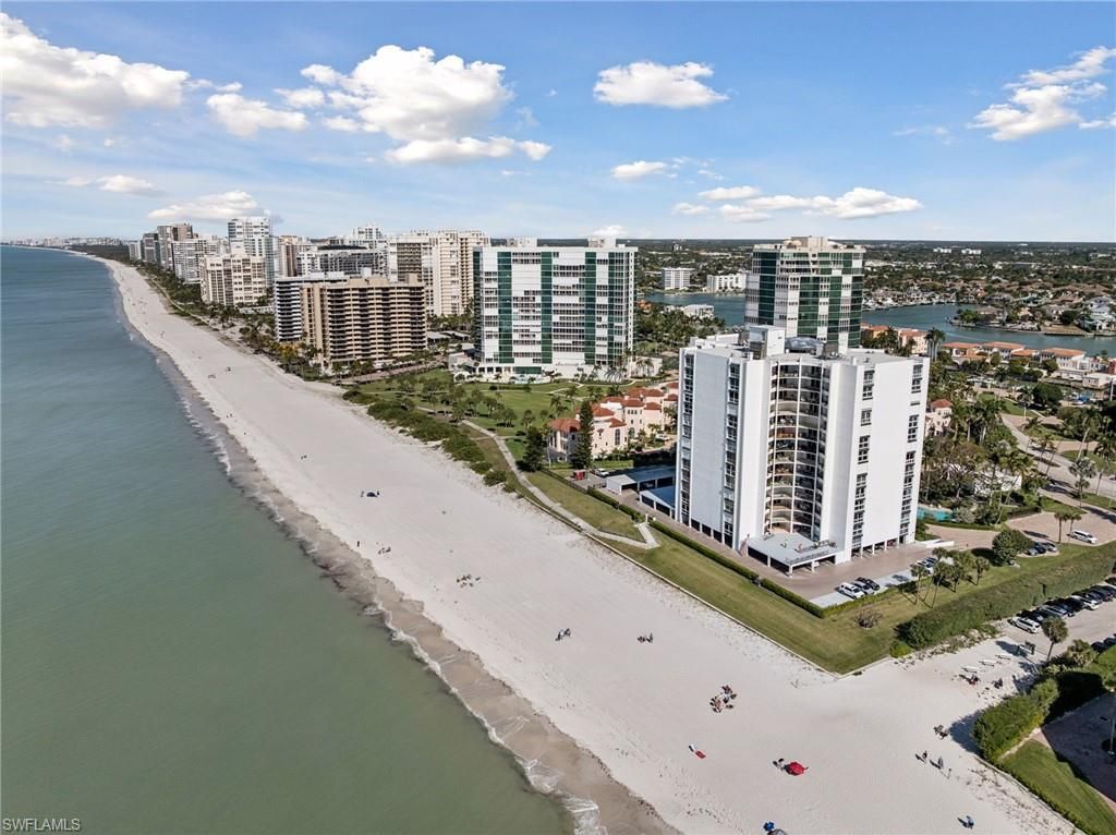 3951 Gulf Shore Blvd N, Unit 505, Naples, FL 34103 Photo