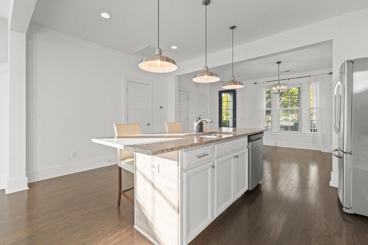 615 Long Meadow Street Photo 10