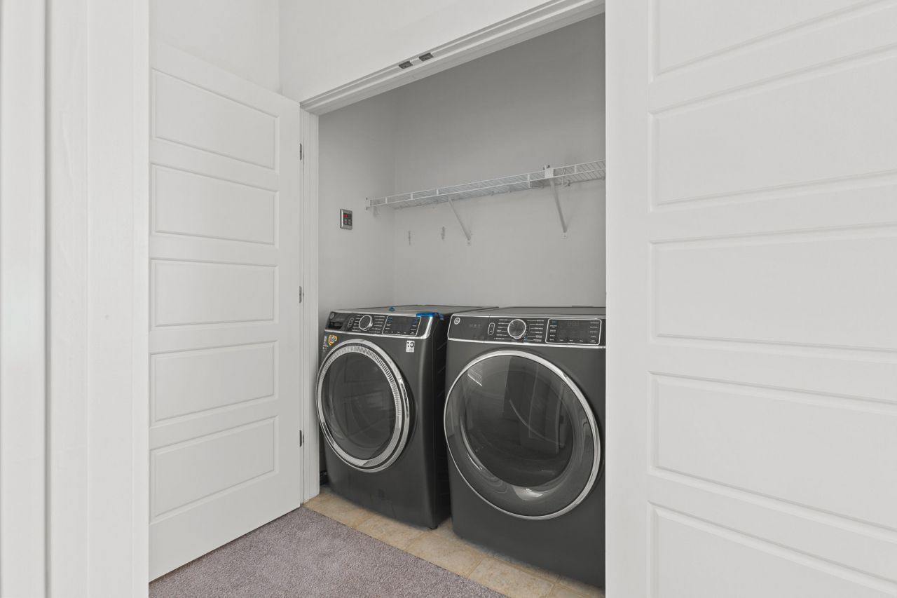 615 Long Meadow Street Photo 13