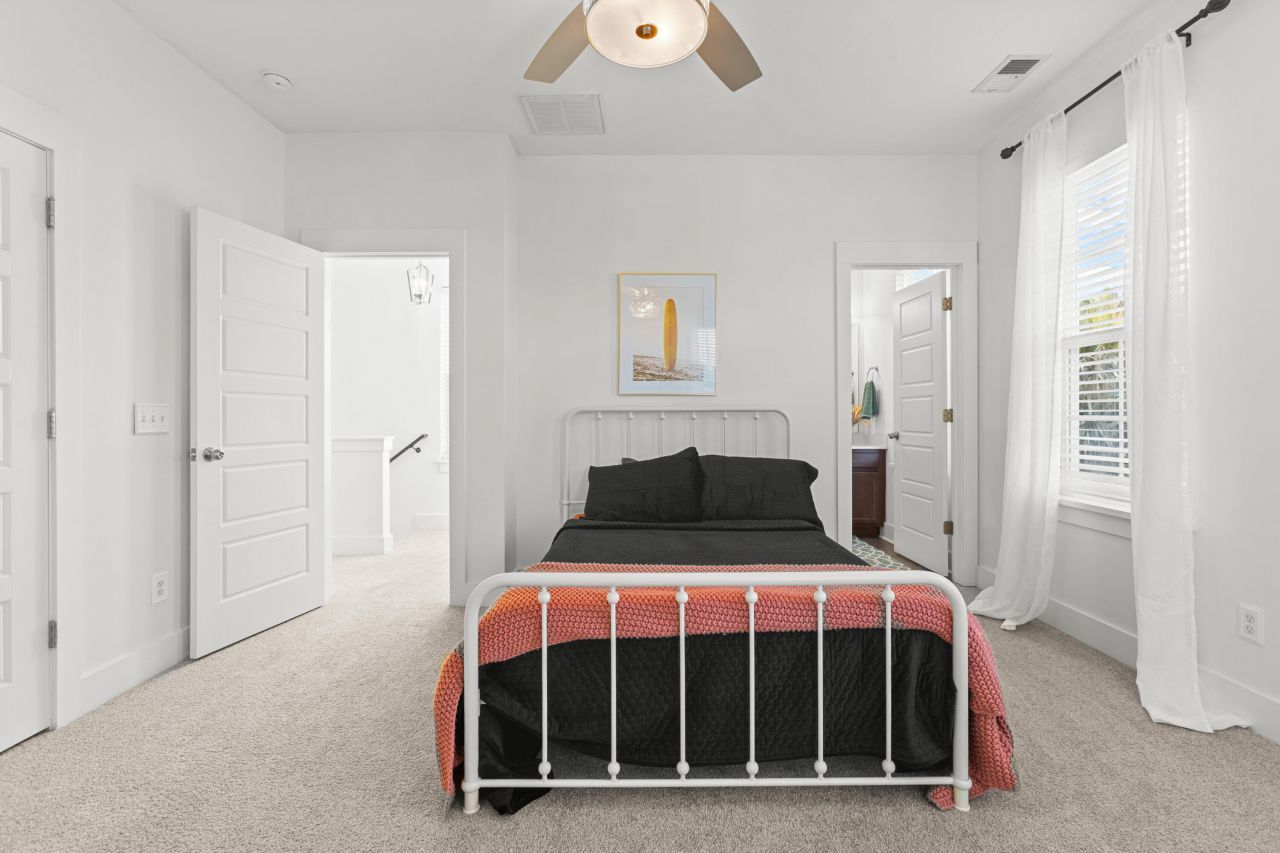 615 Long Meadow Street Photo 17