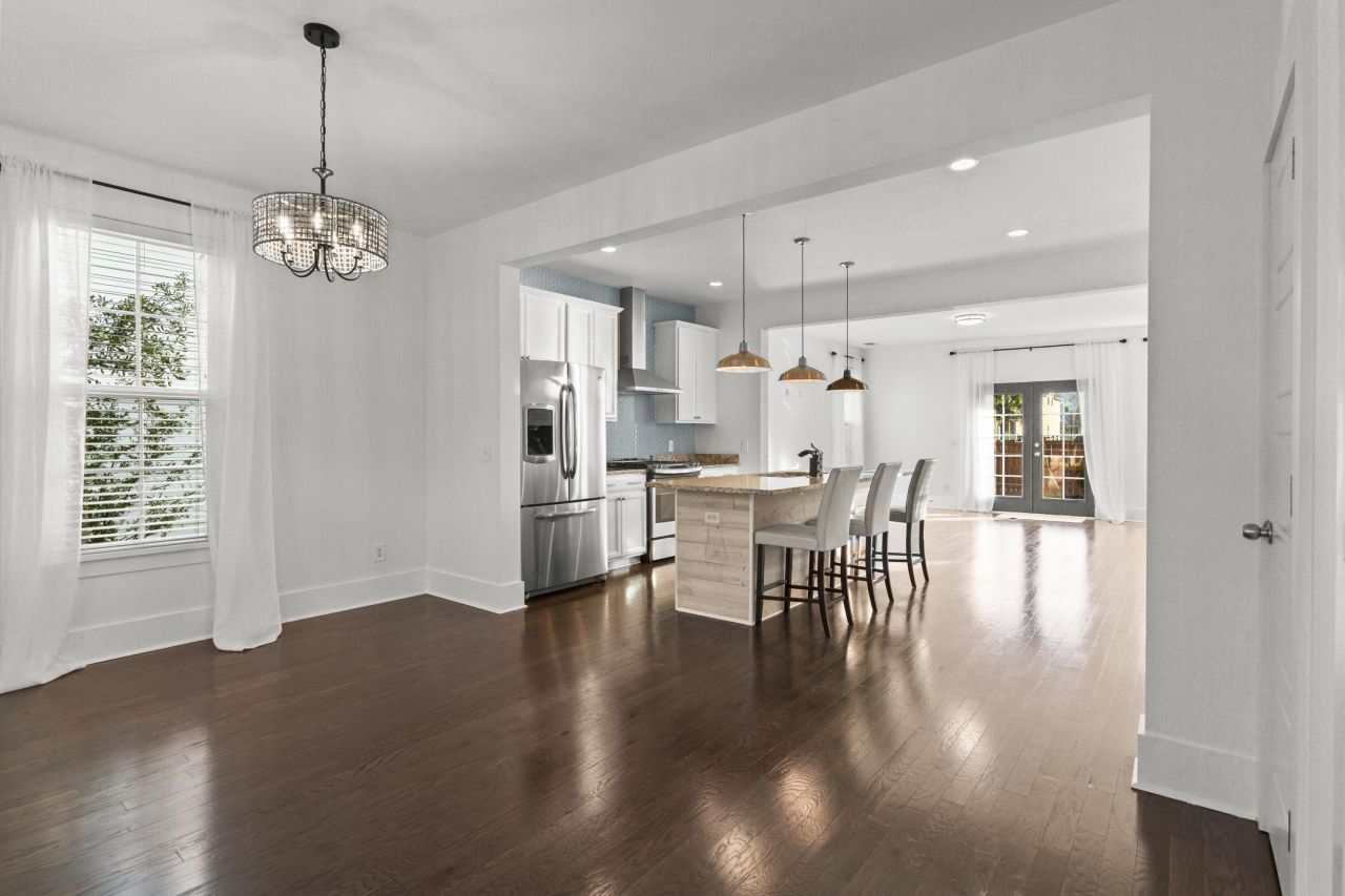 615 Long Meadow Street Photo 8