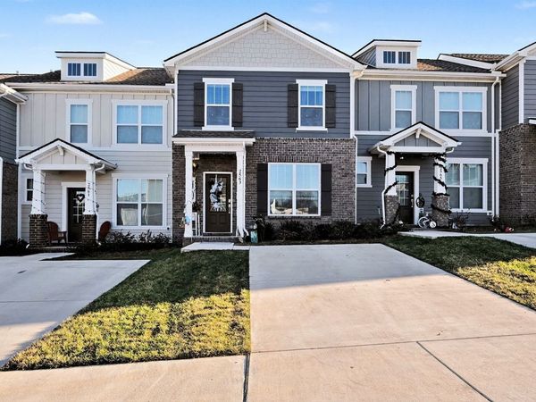 2563 Drumwright Way , Columbia, TN 38401