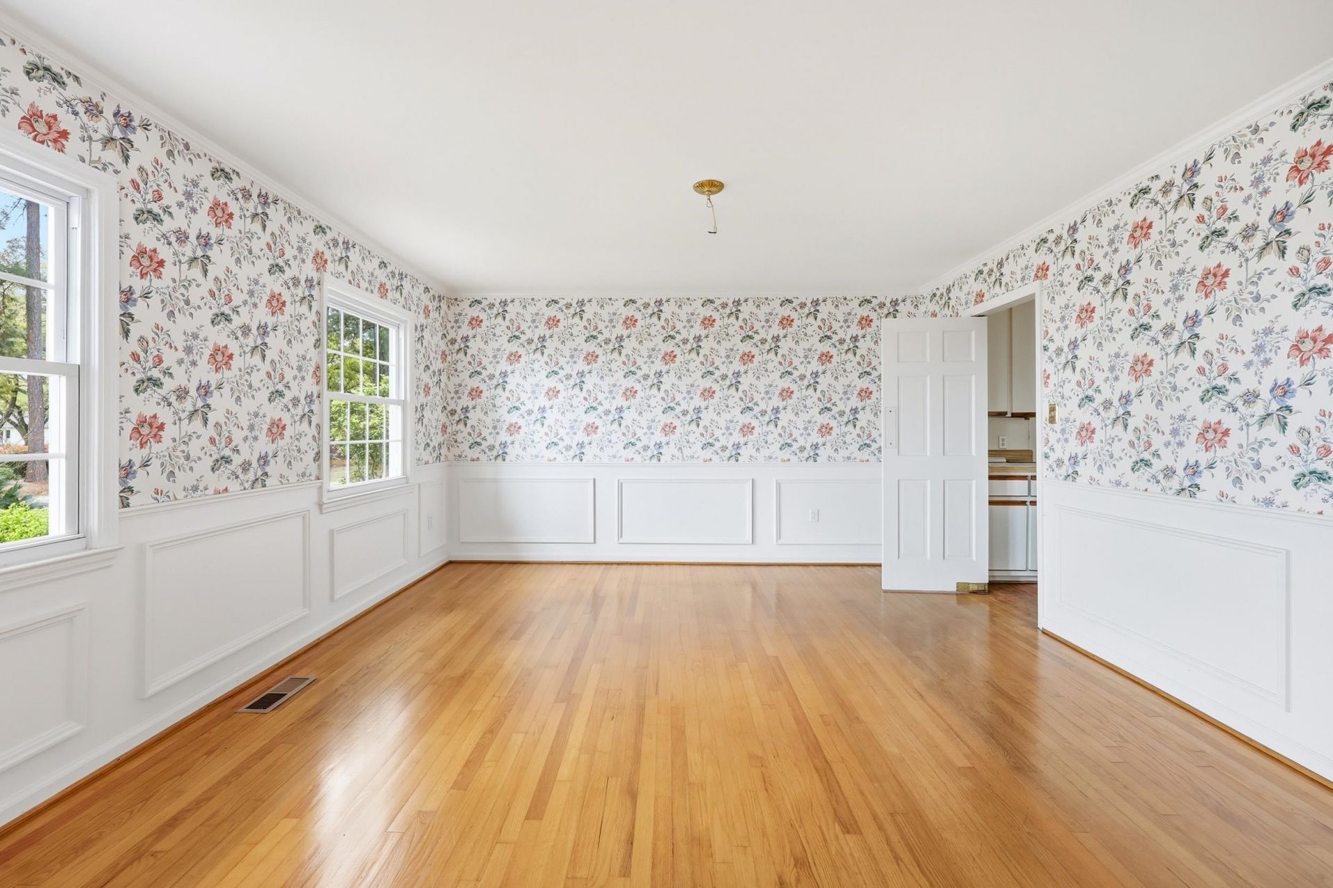 613 Cypress Ct. Photo 5