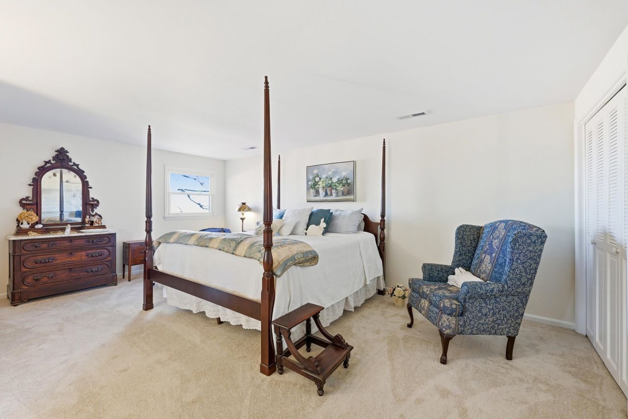 613 Cypress Ct. Photo 7