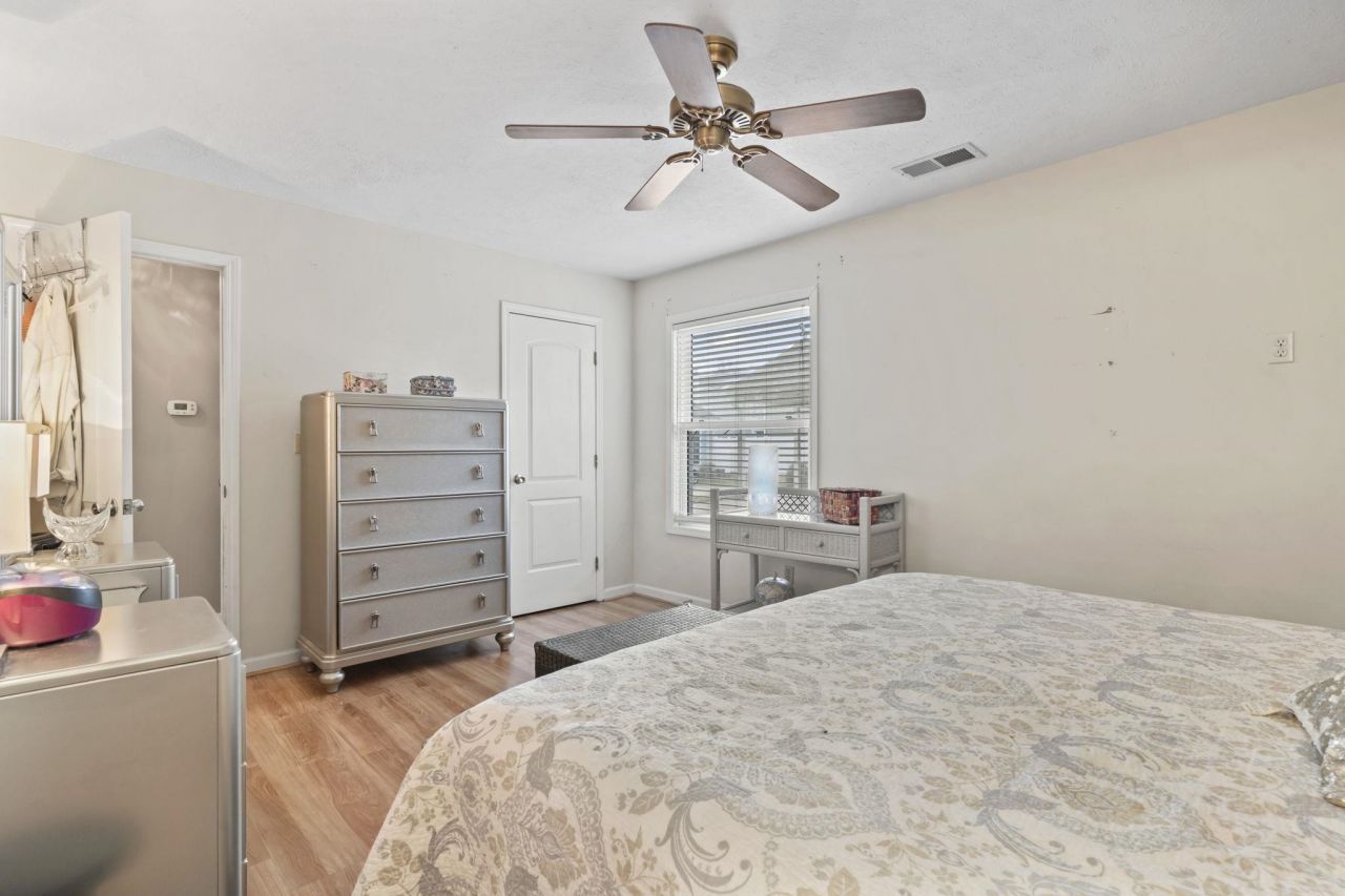 811 9th Ave. S Photo 19