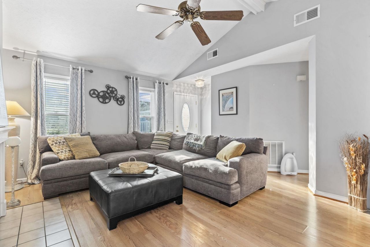 811 9th Ave. S Photo 8