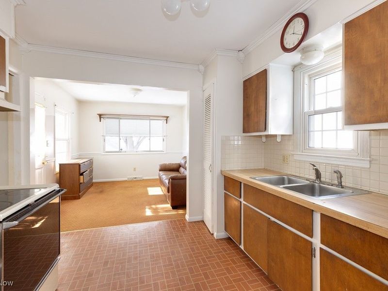 1612 Oakwood Avenue, Akron, OH 44301 Photo 3