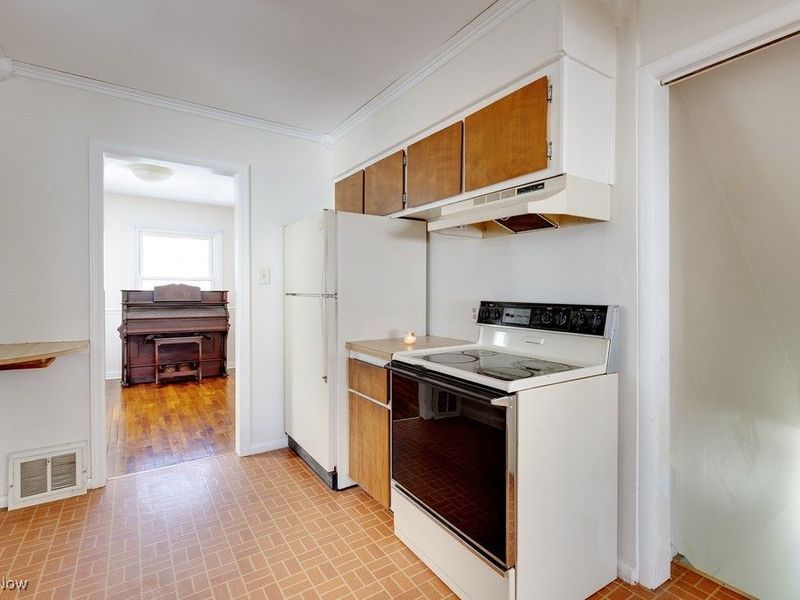 1612 Oakwood Avenue, Akron, OH 44301 Photo 4